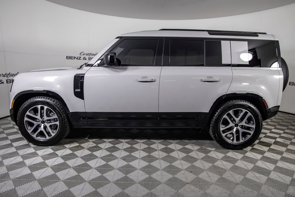 Used 2026 Land Rover Defender 110 X-Dynamic SE AWD/4WD image 11