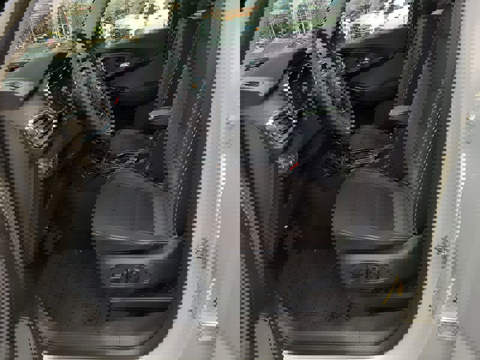 Used 2022 Chevrolet TrailBlazer LT w/ Convenience Package AWD/4WD image 19