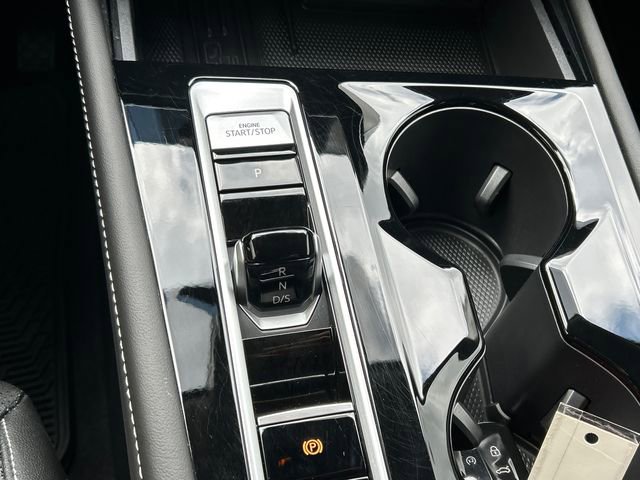 Certified 2025 Volkswagen Atlas SE w/ Black Wheel Package image 18
