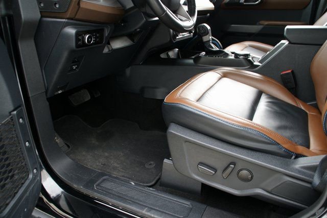 Used 2023 Ford Bronco Outer Banks image 17