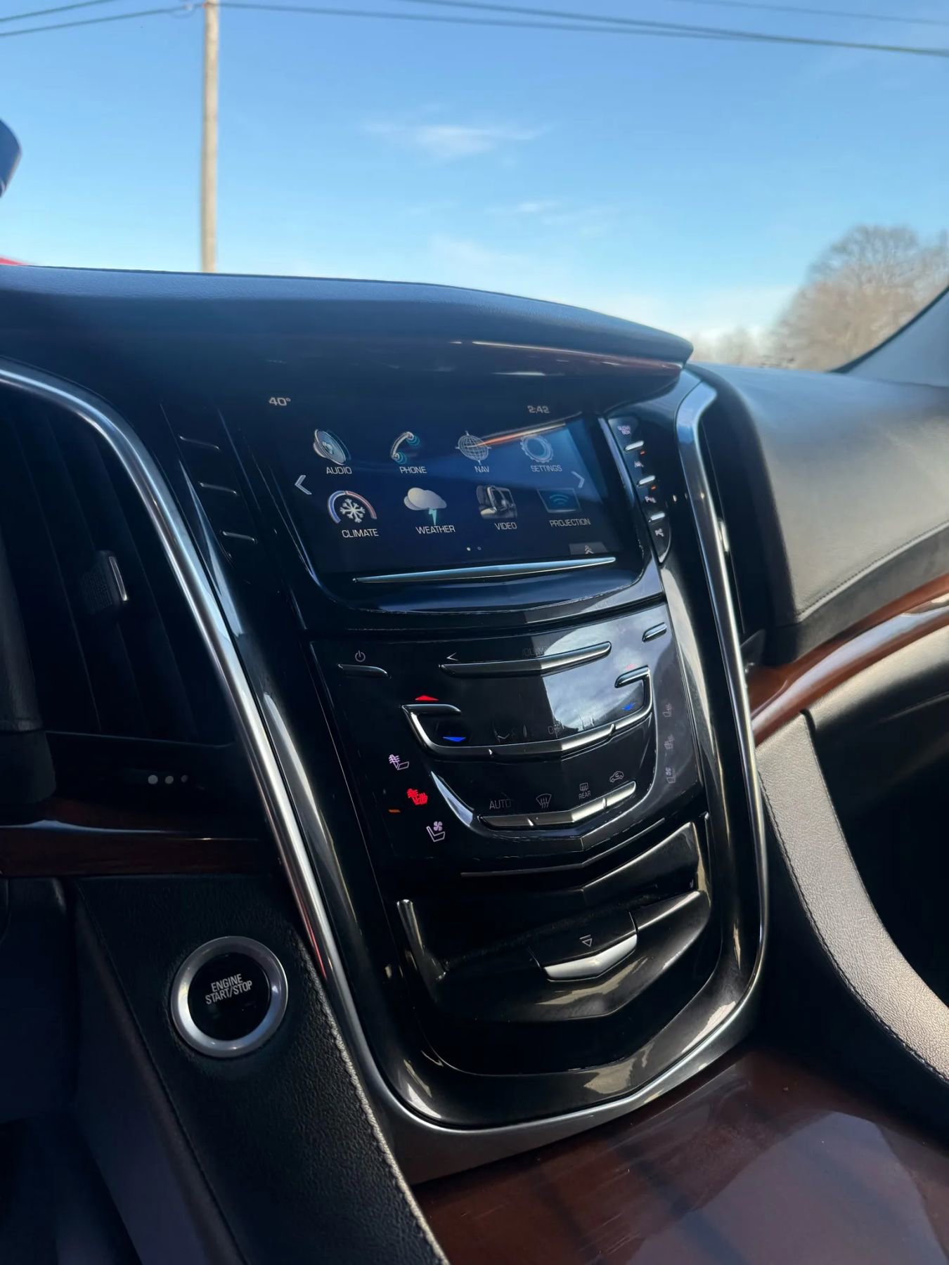 Used 2017 Cadillac Escalade ESV Luxury image 13