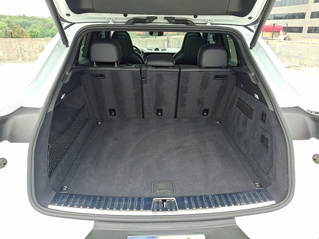 Used 2024 Porsche Cayenne S image 30