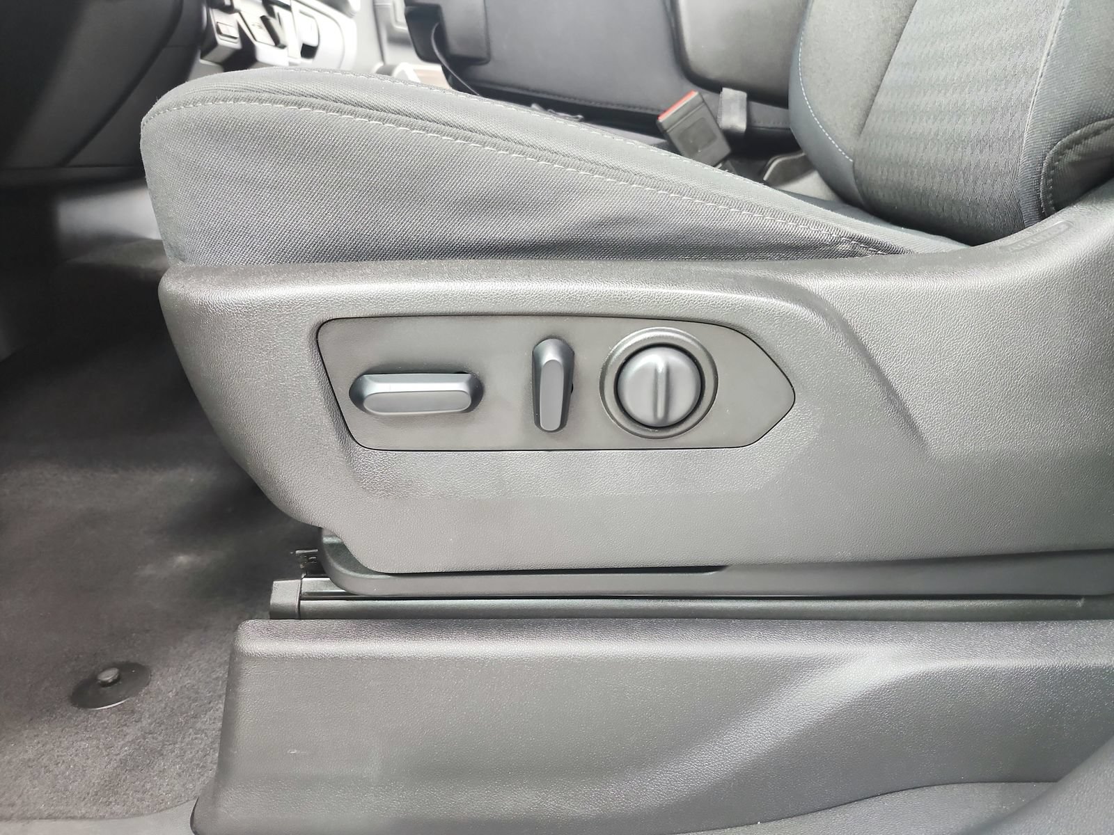 Used 2019 Chevrolet Silverado 1500 LT w/ All-Star Edition AWD/4WD image 20