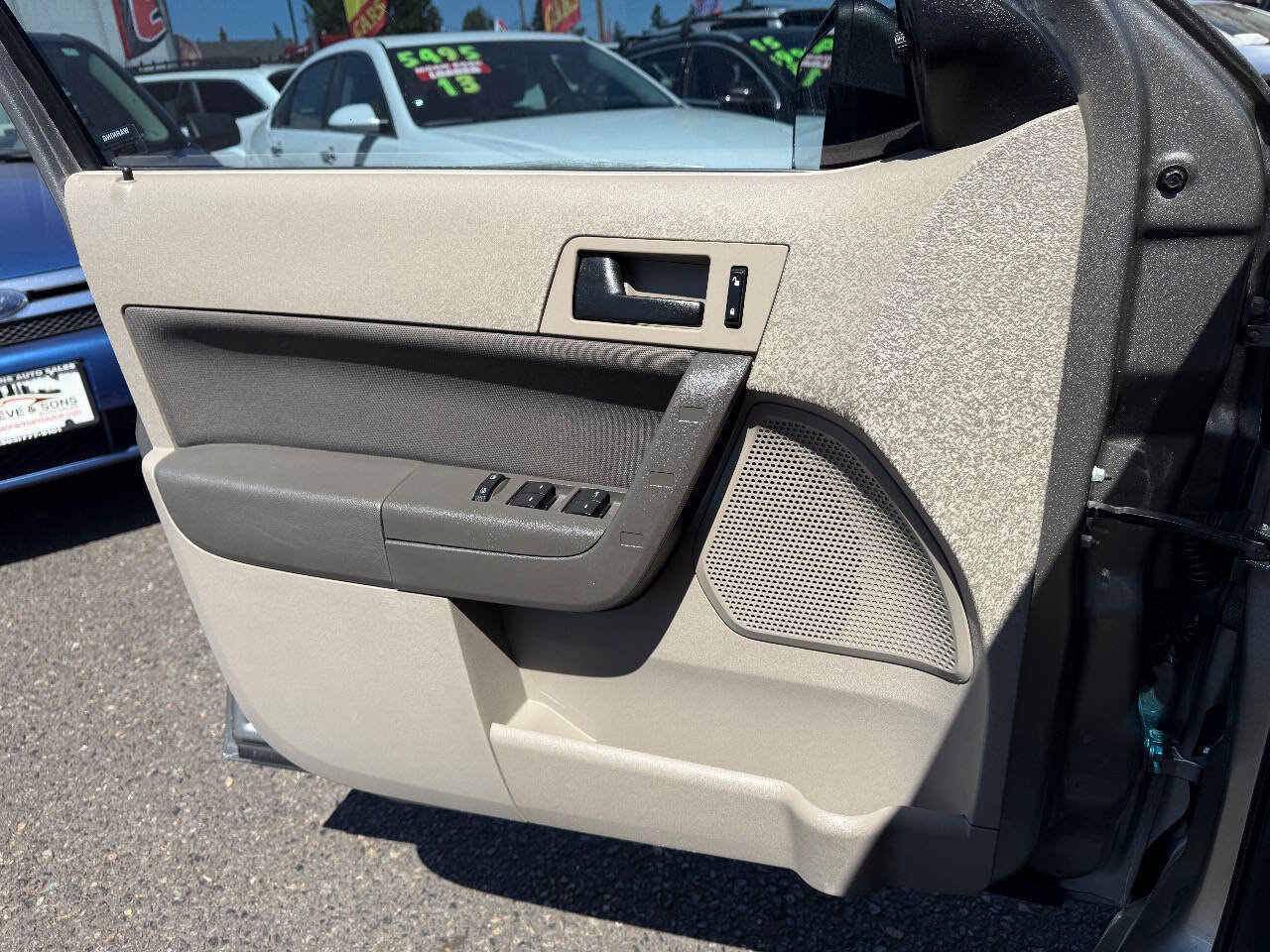 Used 2008 Ford Focus SE image 18