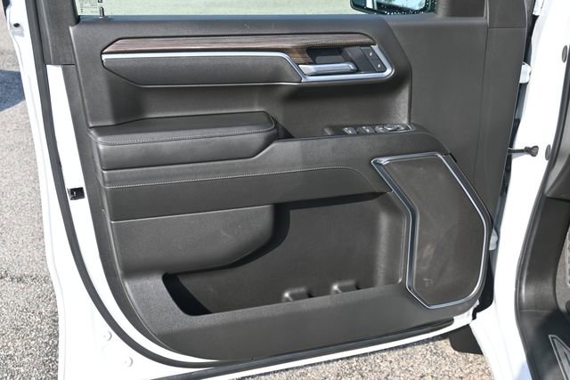 Used 2025 Chevrolet Silverado 1500 LT image 10