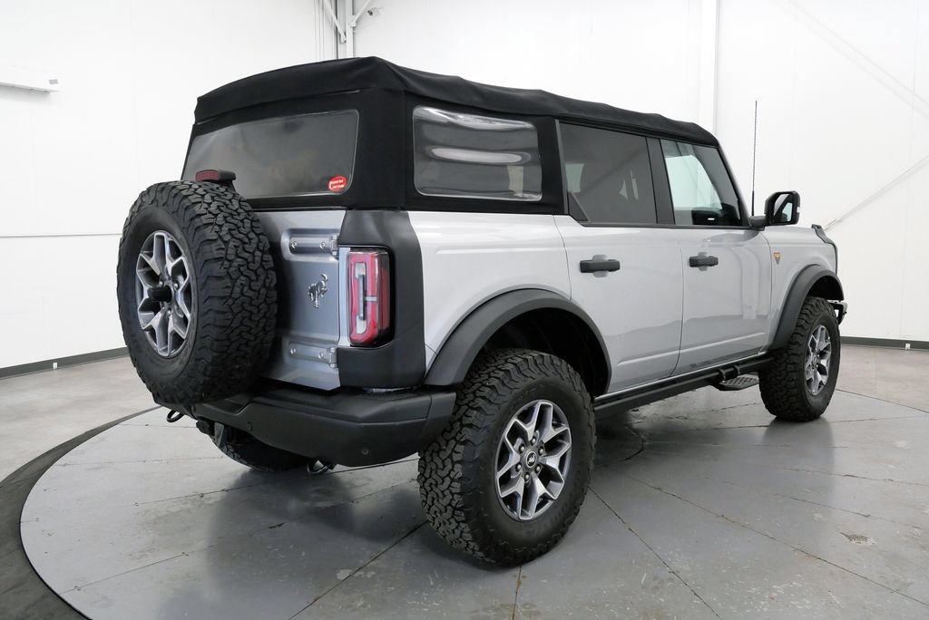 Used 2022 Ford Bronco Badlands AWD/4WD image 7