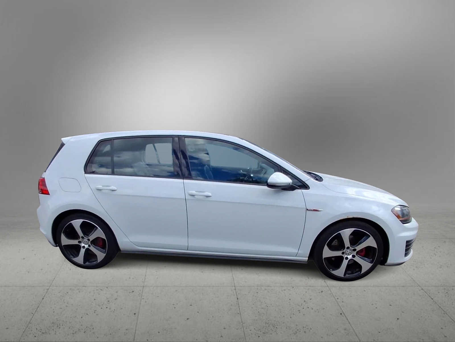 Used 2015 Volkswagen GTI S FWD image 9