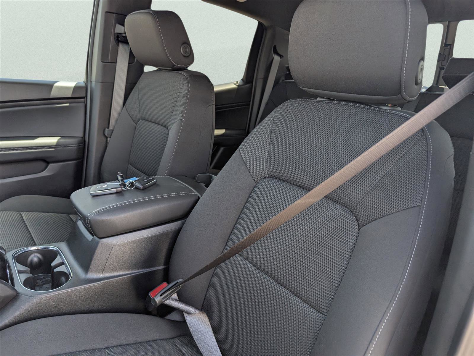 New 2025 GMC Canyon Elevation w/ Convenience Package image 14