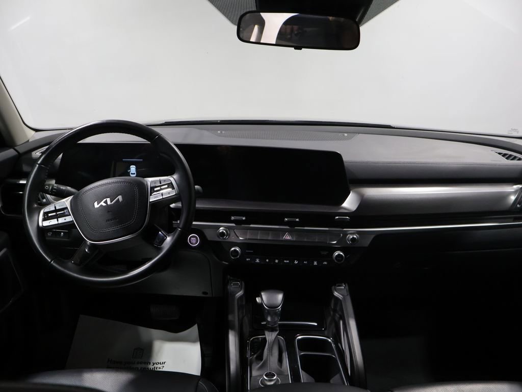 Used 2025 Kia Telluride S image 17