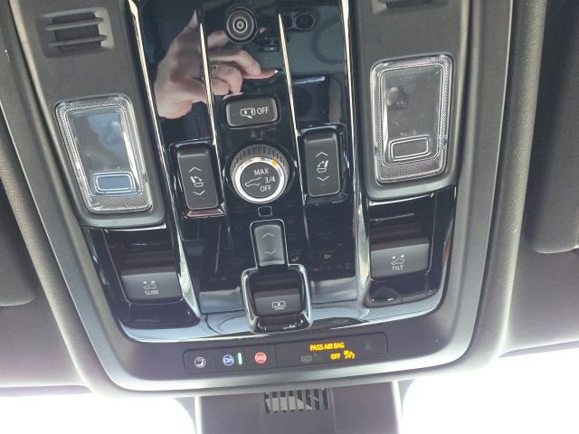 New 2026 GMC Yukon XL Denali w/ Denali Reserve Package image 20