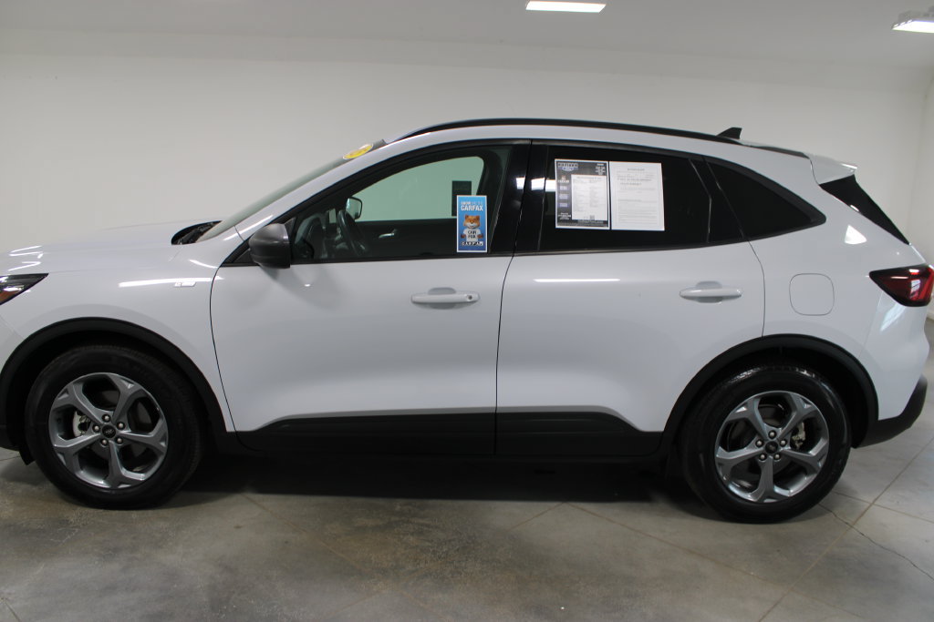 Used 2025 Ford Escape ST-Line FWD image 6