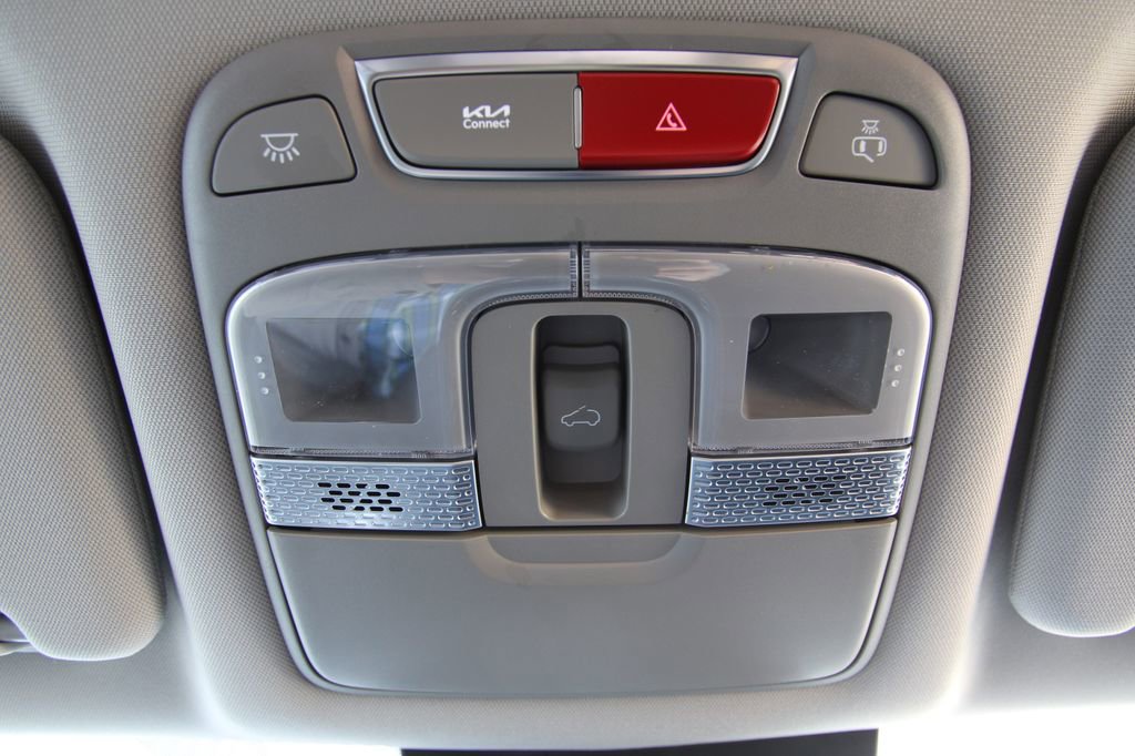 Used 2024 Kia Telluride EX w/ EX Captain's Chair Package image 38