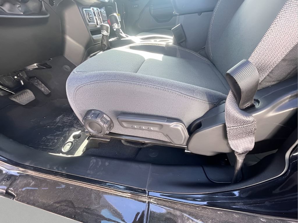 New 2025 Jeep Wrangler Sport S image 7