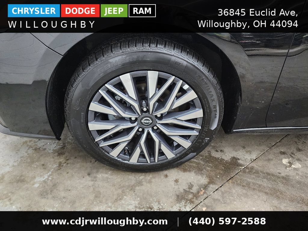 Used 2025 Nissan Altima 2.5 SV AWD/4WD image 39
