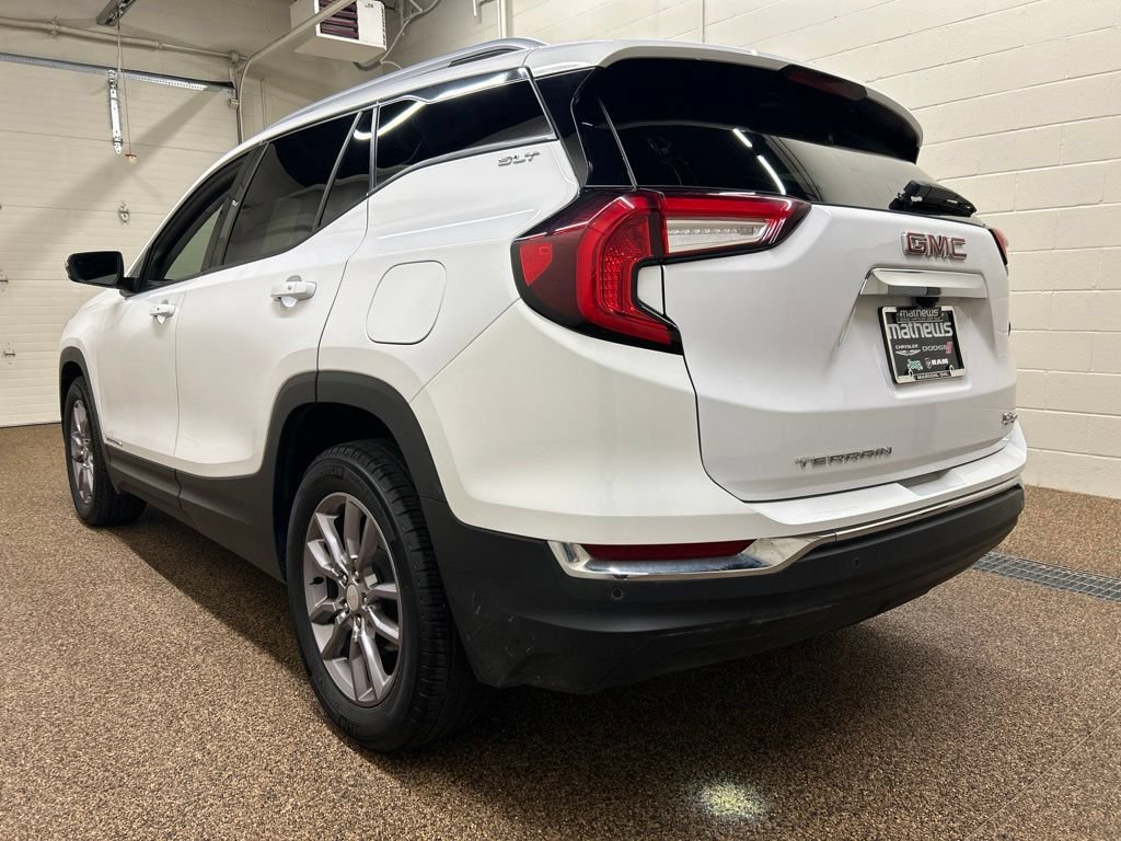 Used 2022 GMC Terrain SLT FWD image 4