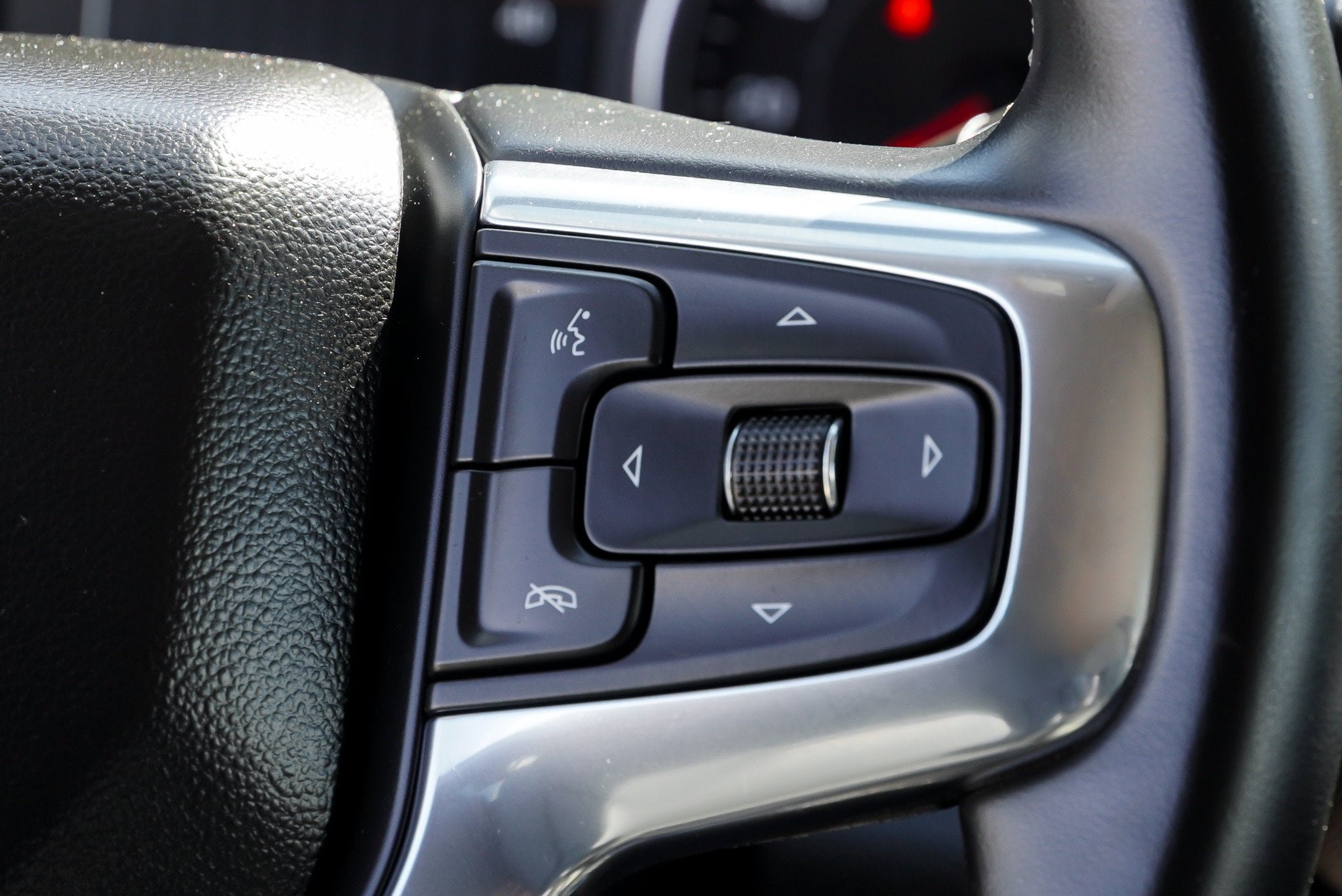 Used 2023 Chevrolet Blazer LT FWD image 37