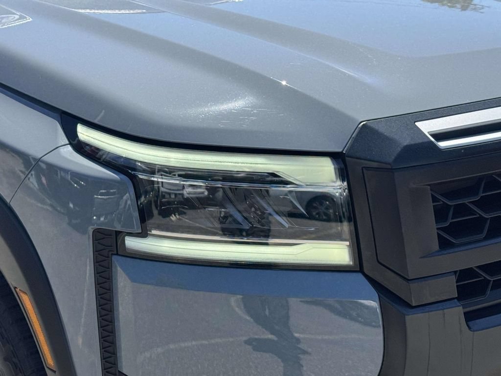 Certified 2025 Nissan Frontier PRO-4X AWD/4WD image 10