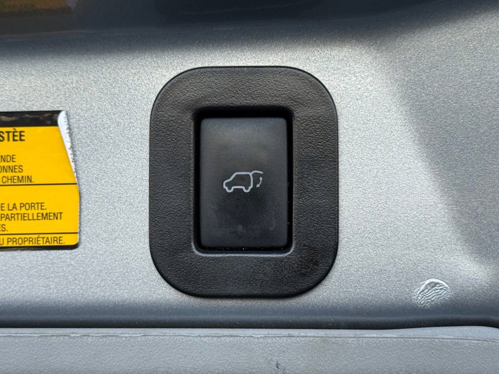 Used 2015 Toyota Sienna XLE w/ XLE Navigation Package image 14