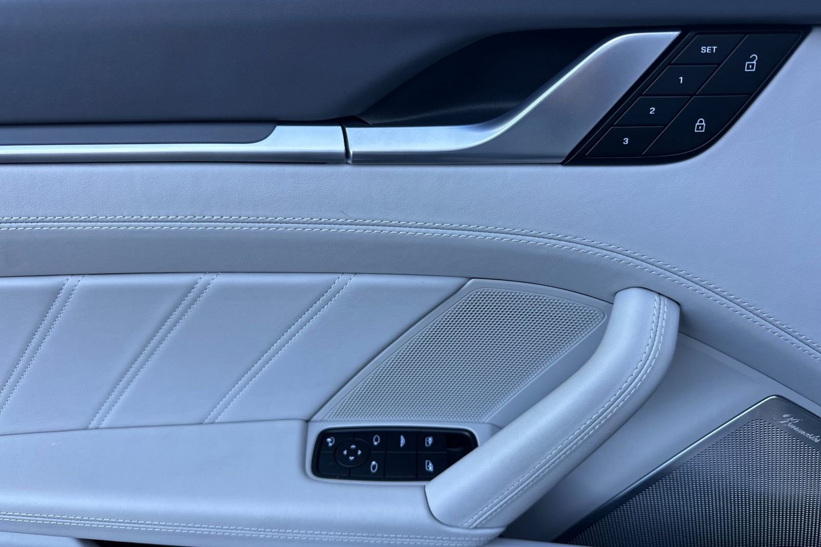 Used 2022 Porsche 911 Turbo S image 13