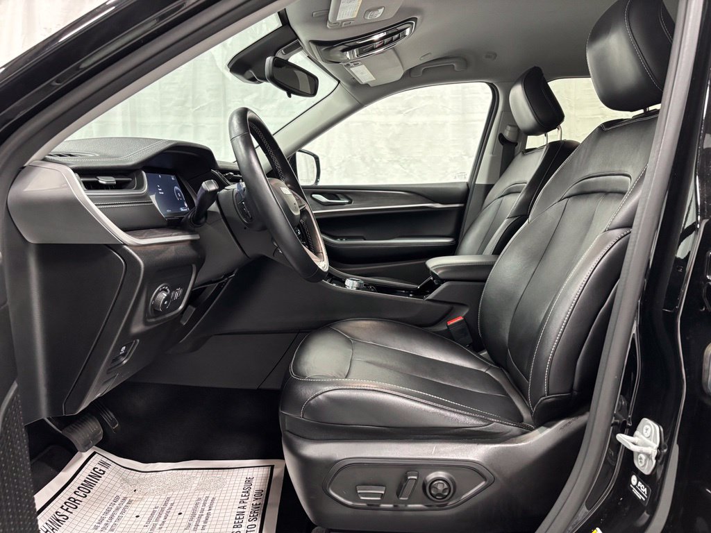 Used 2022 Jeep Grand Cherokee L Limited AWD/4WD image 14
