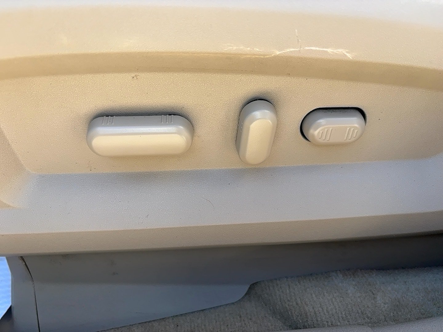 Used 2013 Lincoln MKX FWD image 26
