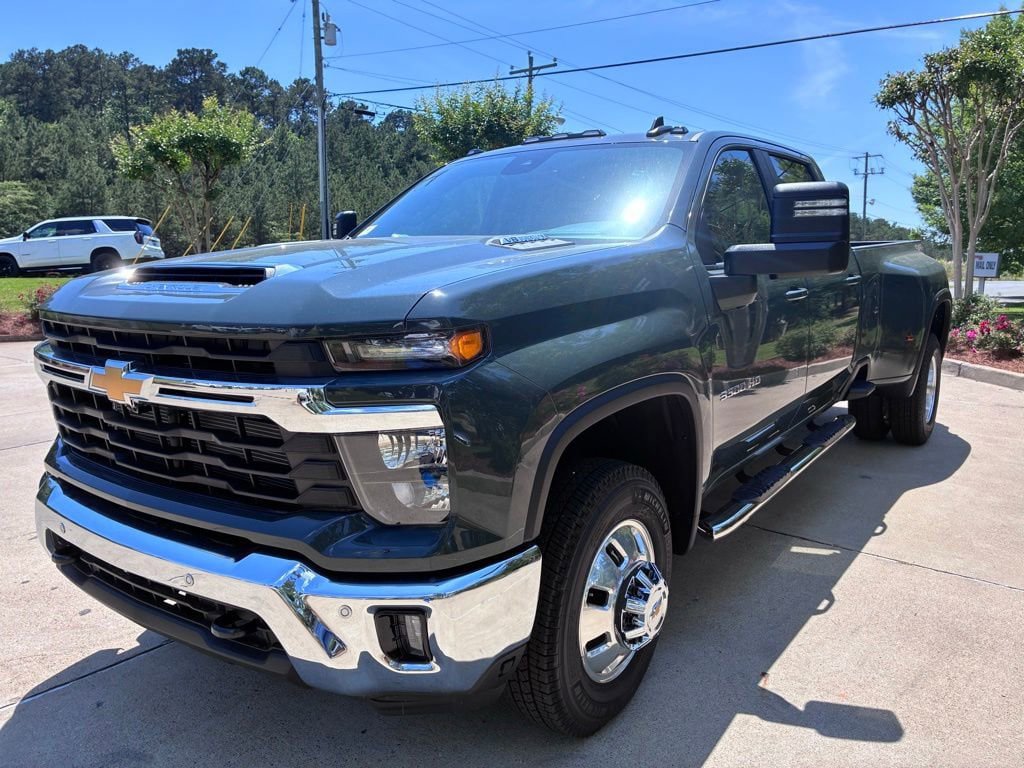 New 2026 Chevrolet Silverado 3500 LT w/ All Star Edition AWD/4WD image 15