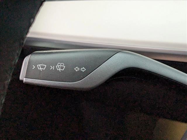 Used 2021 Tesla Model Y Performance image 6