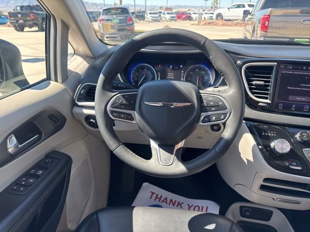Certified 2023 Chrysler Pacifica Touring-L image 12