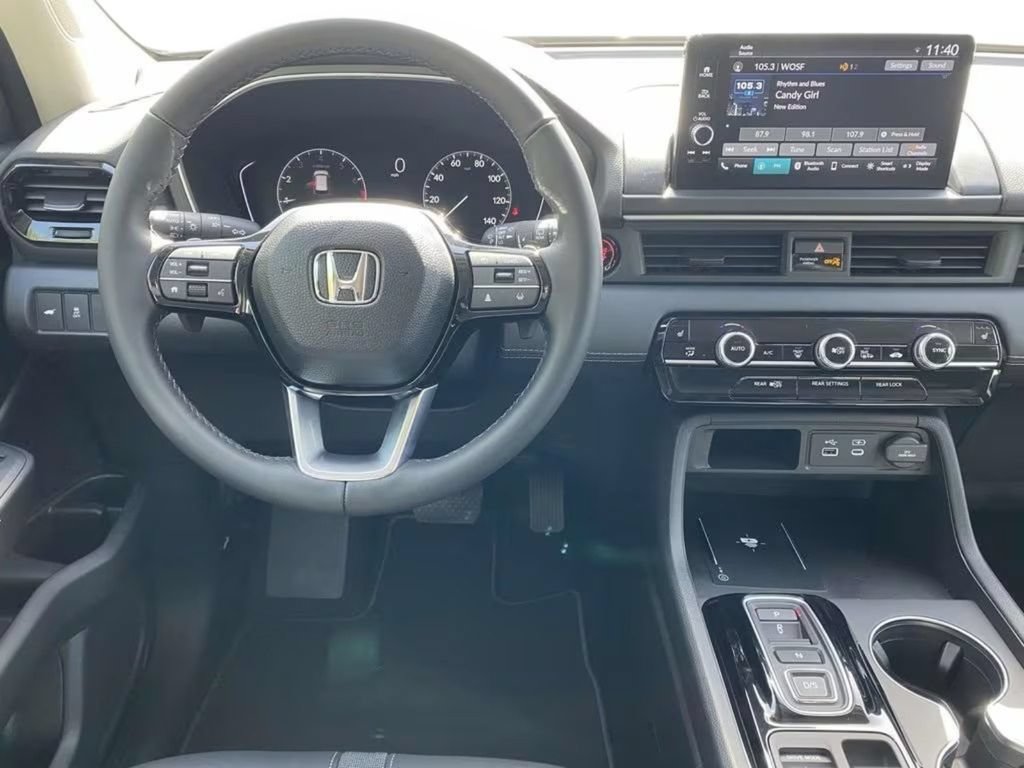 New 2025 Honda Pilot EX-L image 9