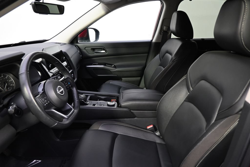 Used 2024 Nissan Pathfinder SL AWD/4WD image 13