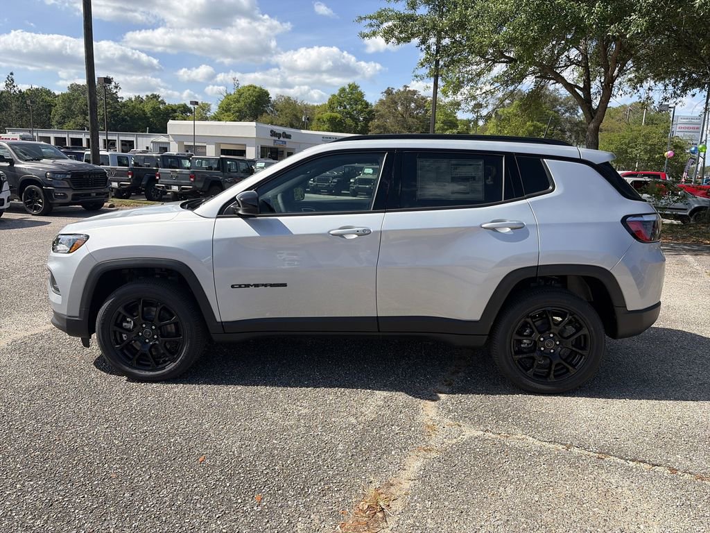 New 2026 Jeep Compass Latitude image 4