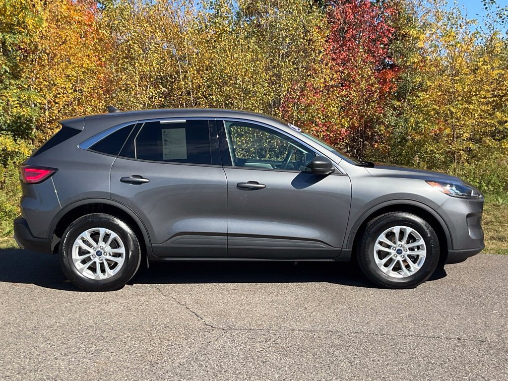 Certified 2022 Ford Escape SE w/ Cold Weather Package AWD/4WD image 29