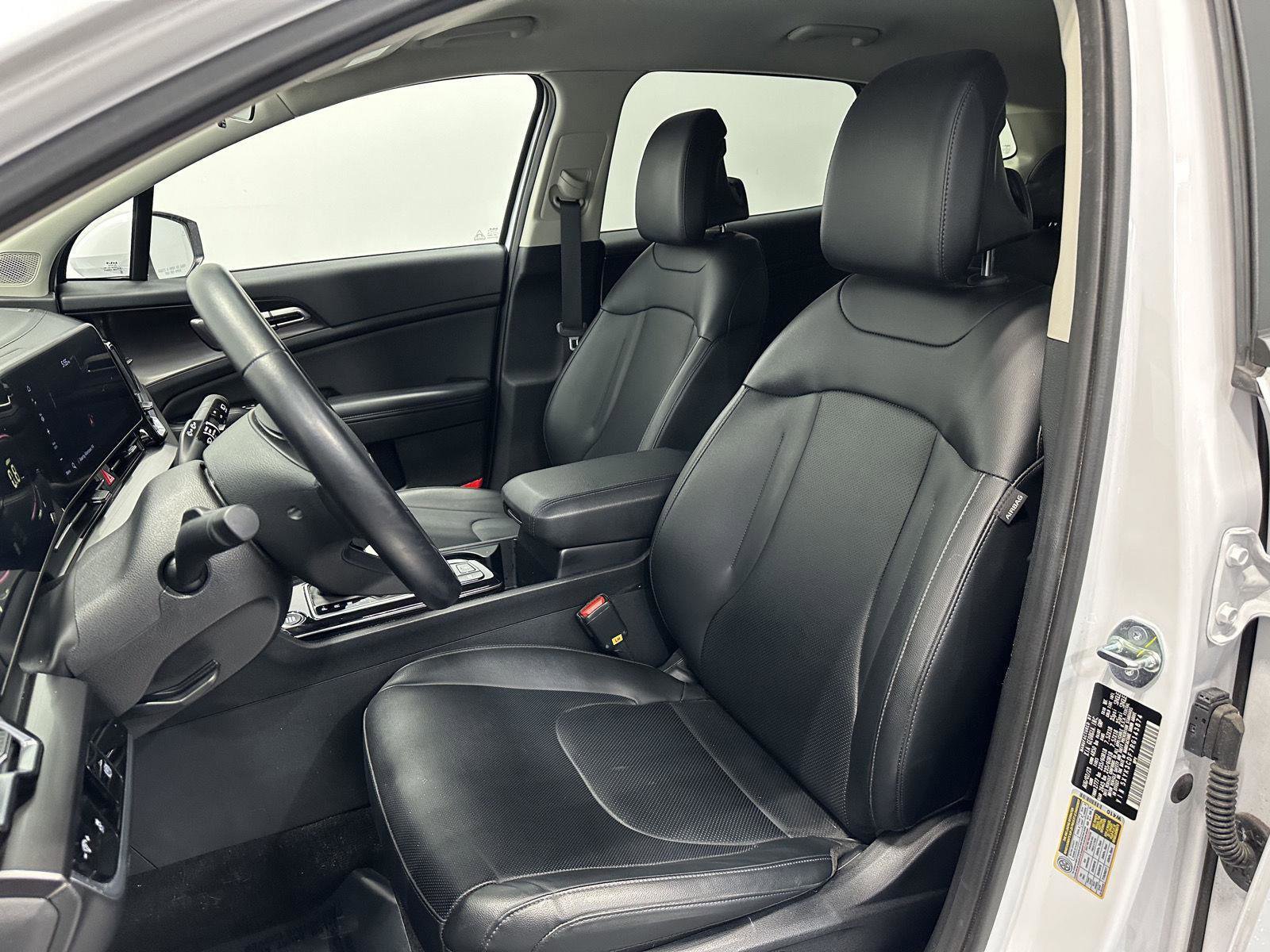 Used 2024 Kia Sportage EX image 14