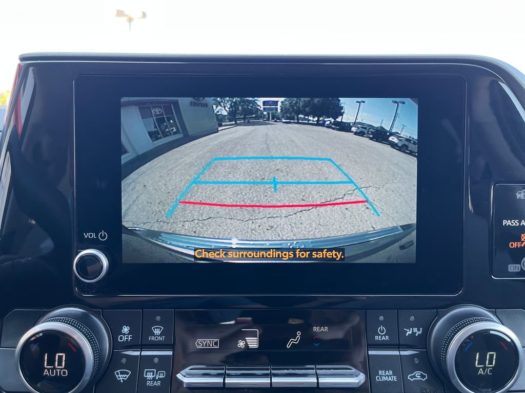 Certified 2023 Toyota Highlander L image 23