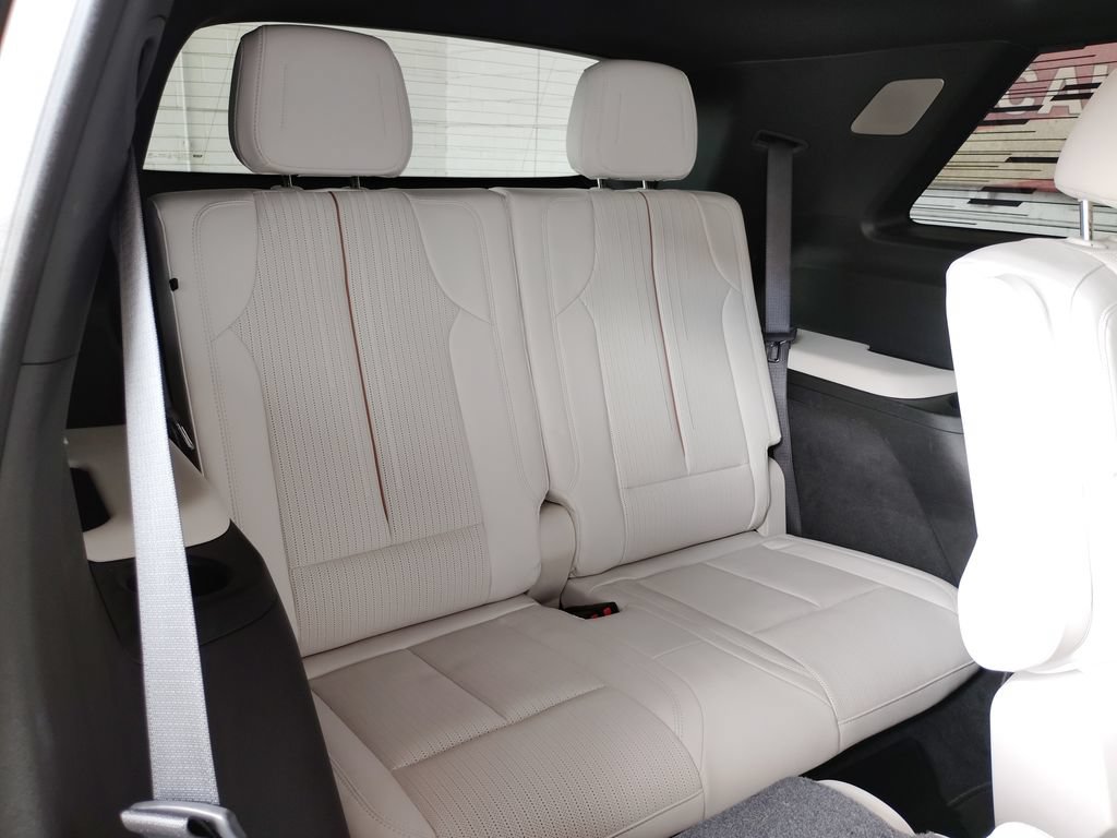Used 2026 Cadillac Vistiq Sport w/ LPO, Floor Liner Package AWD/4WD image 23