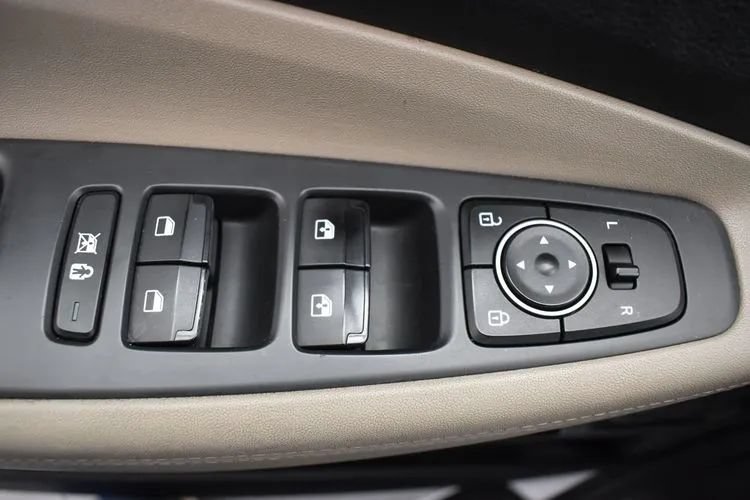 Used 2019 Hyundai Santa Fe SEL AWD/4WD image 21
