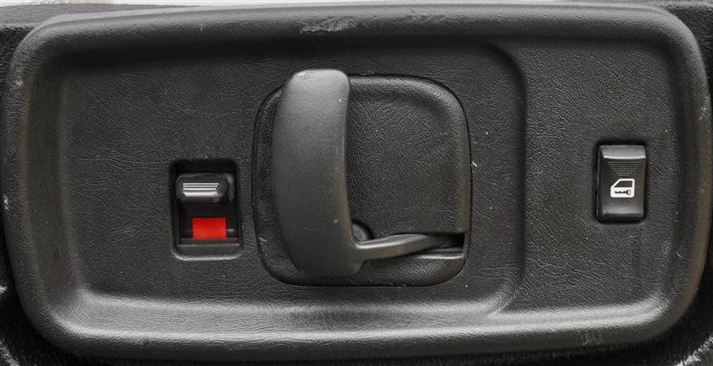 Used 2019 Chevrolet Express 2500 w/ Driver Convenience Package image 43