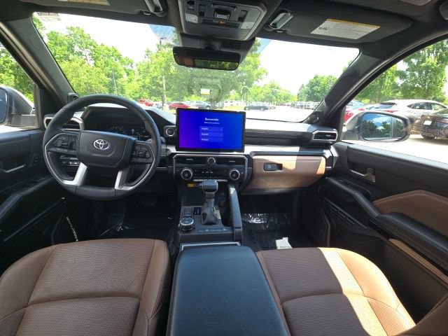 Used 2025 Toyota 4Runner Limited AWD/4WD image 16