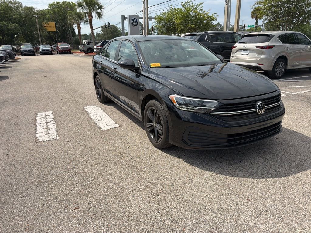 Used 2023 Volkswagen Jetta SE FWD image 25