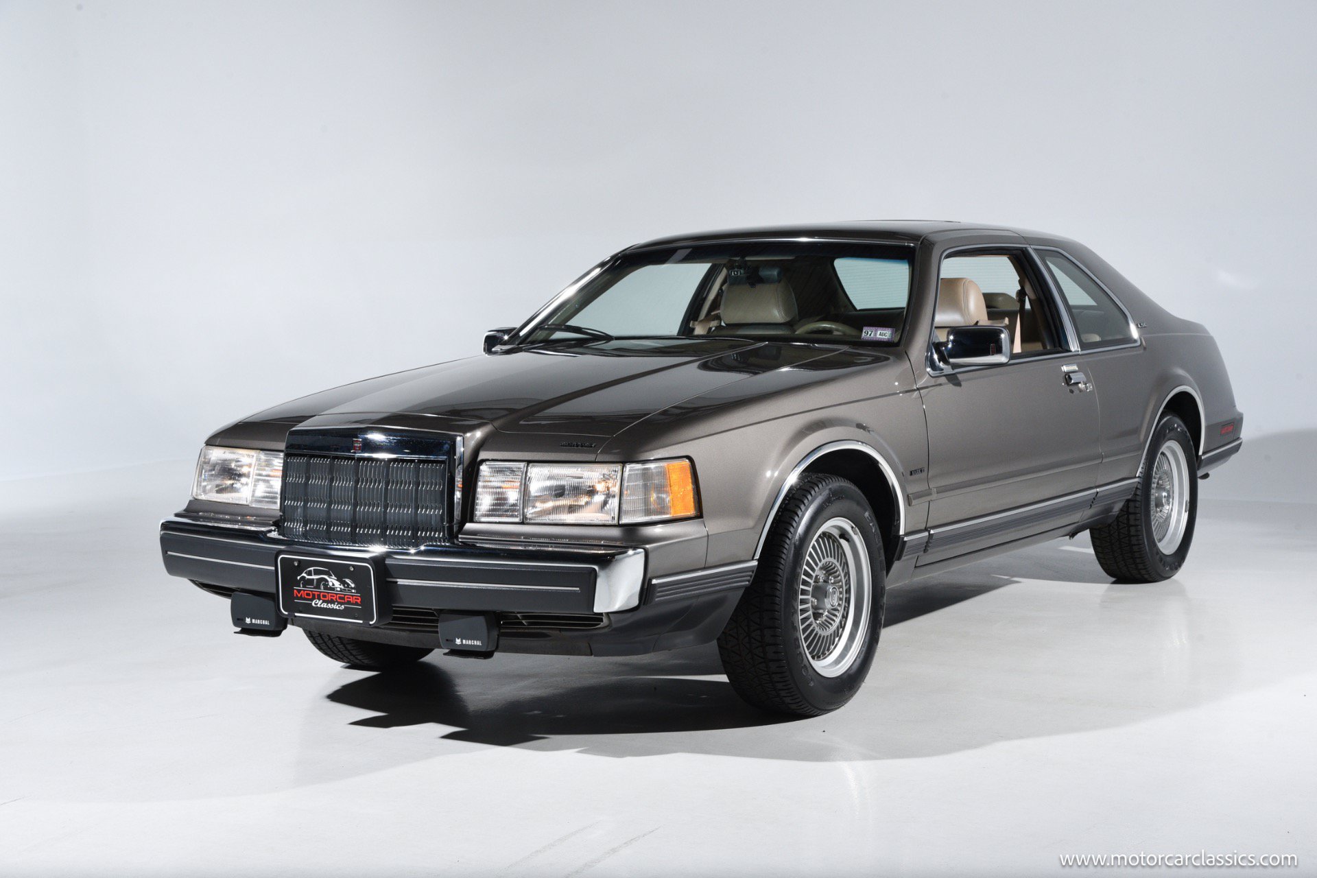 Used 1988 Lincoln Mark VII LSC RWD image 3