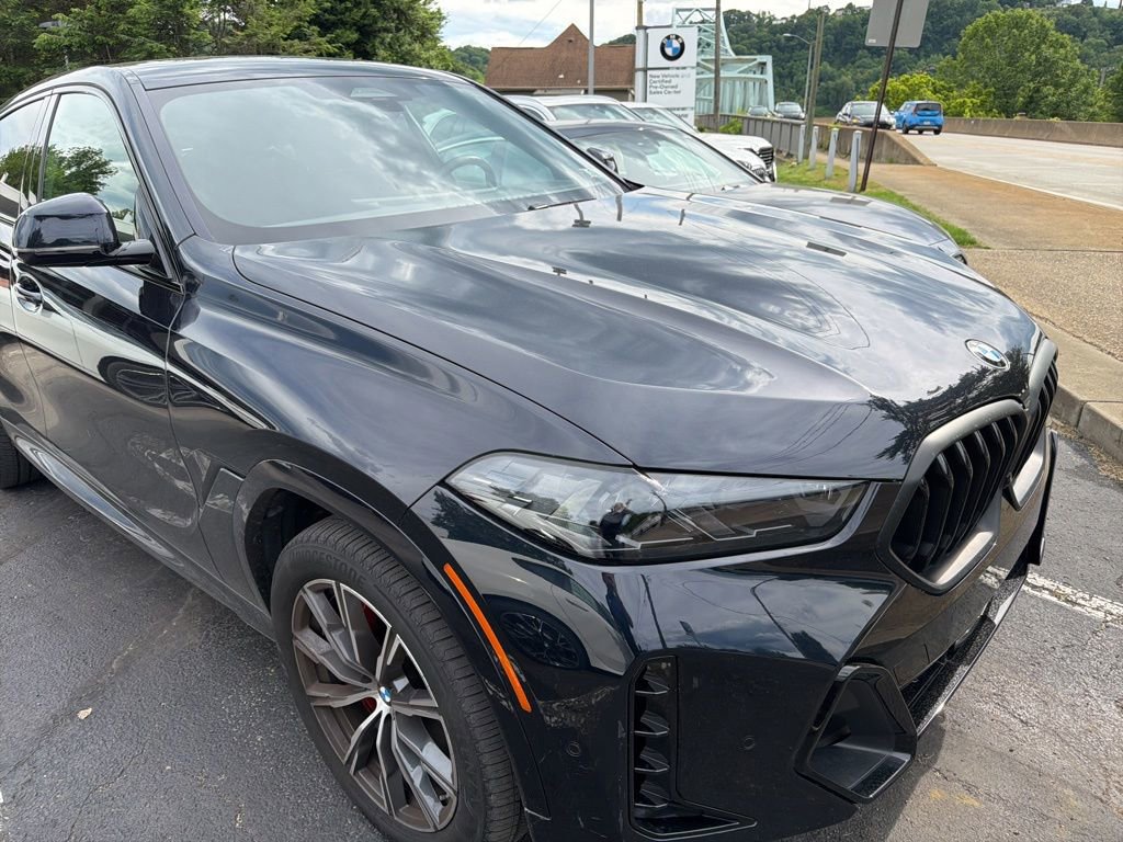 Used 2025 BMW X6 xDrive40i w/ Executive Package AWD/4WD image 2