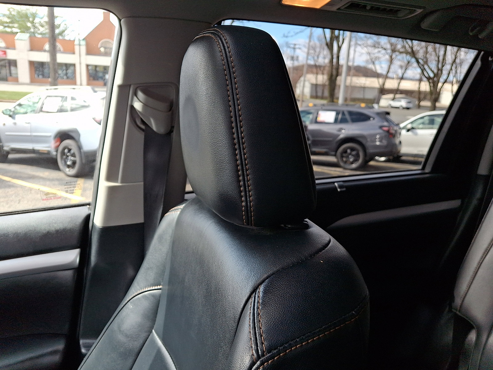 Used 2019 Toyota Highlander XLE AWD/4WD image 17