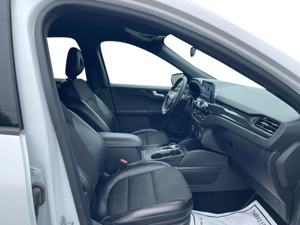 Used 2023 Ford Escape ST-Line Select AWD/4WD image 12