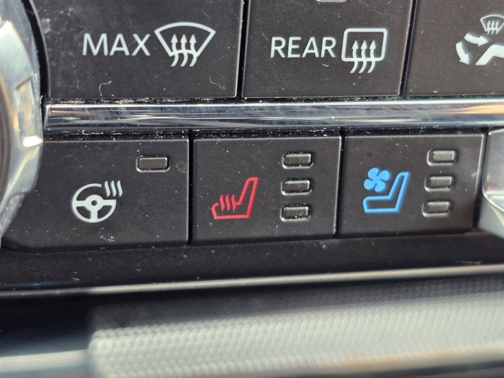 Certified 2021 Ford F150 Platinum w/ Equipment Group 701A High image 10