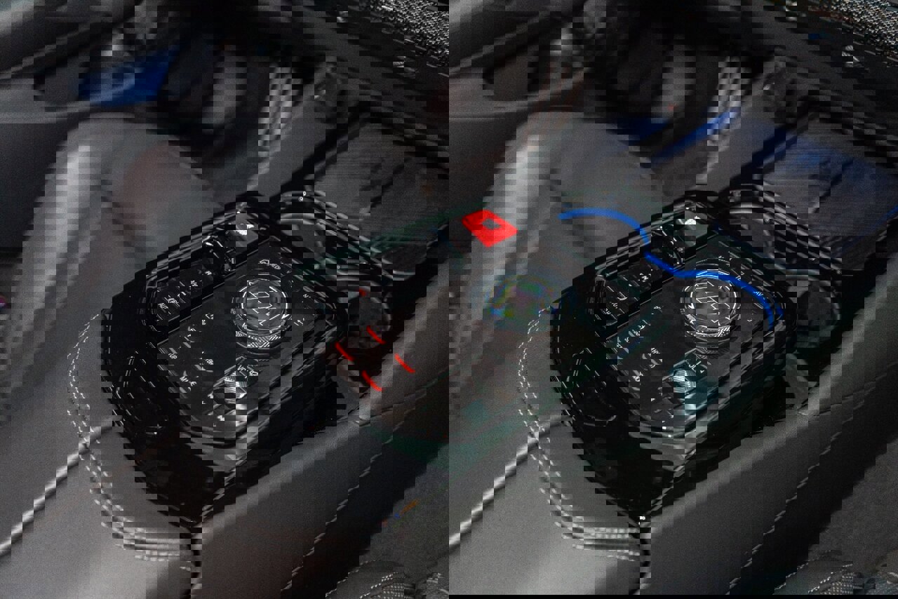 Used 2025 BMW M5 w/ Carbon Package image 59