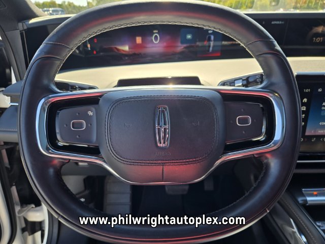 Used 2024 Lincoln Nautilus Reserve w/ Equipment Group 203A AWD/4WD image 26