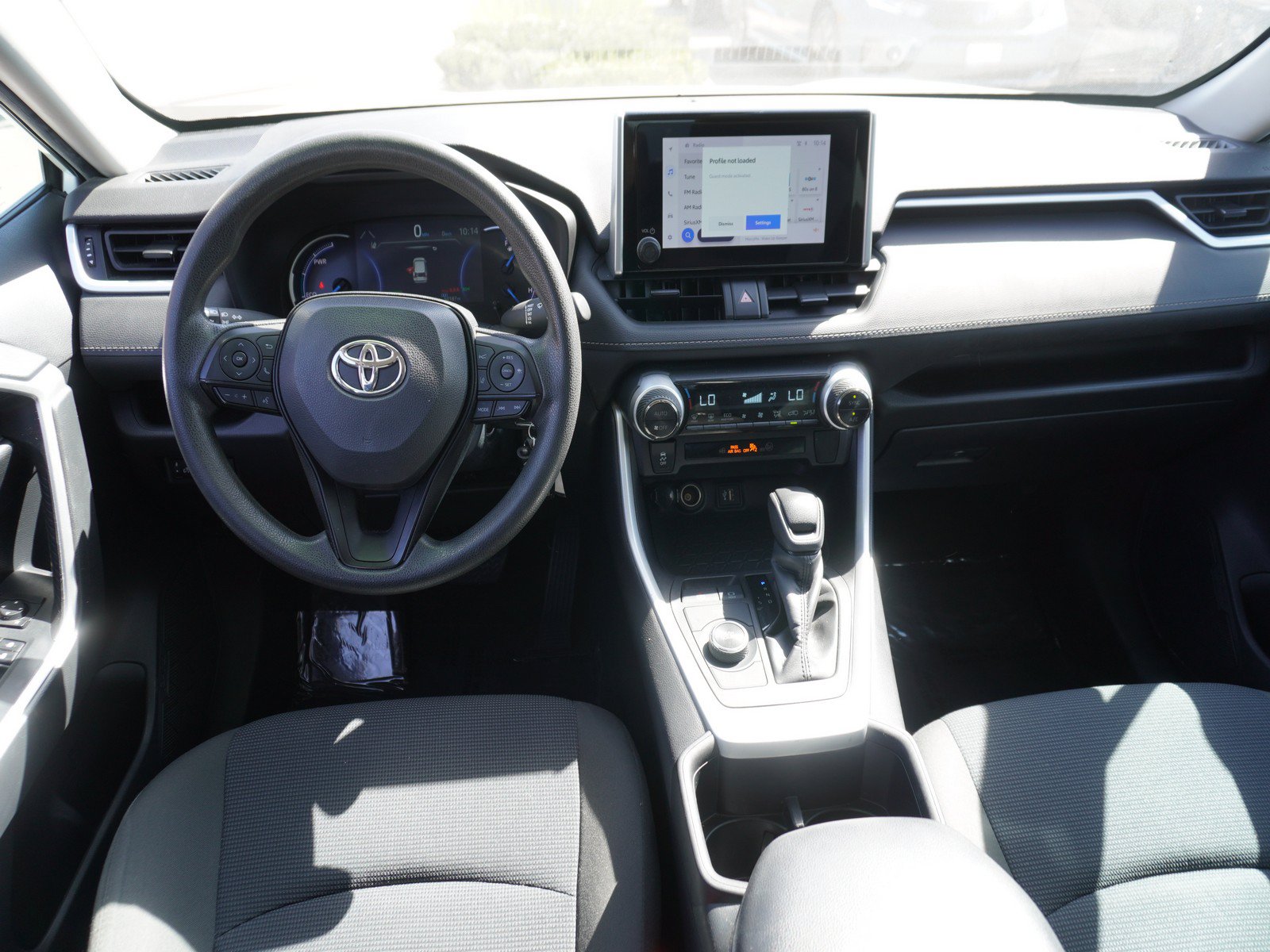 Used 2023 Toyota RAV4 LE AWD/4WD image 2