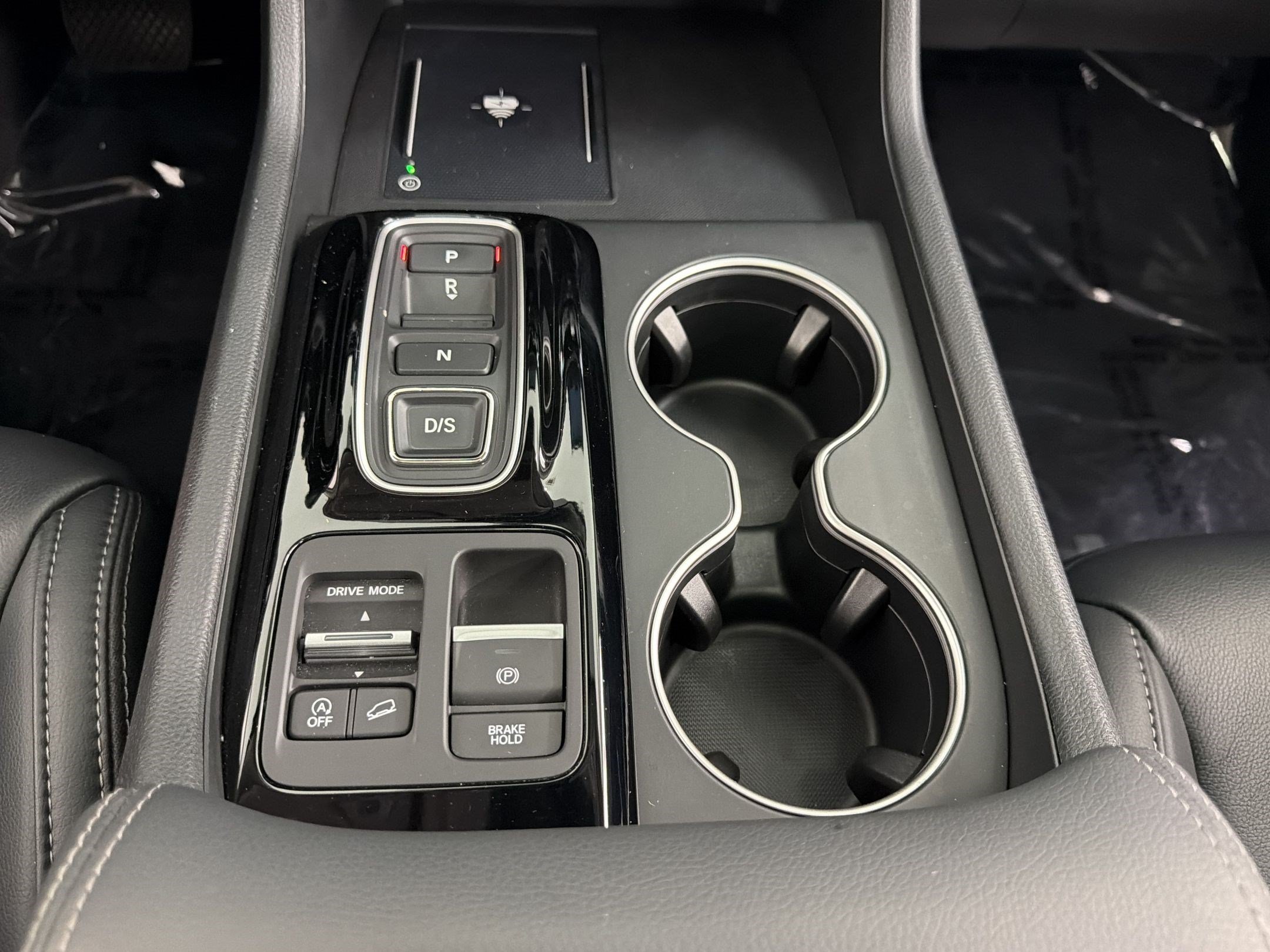 Used 2024 Honda Pilot Touring image 17