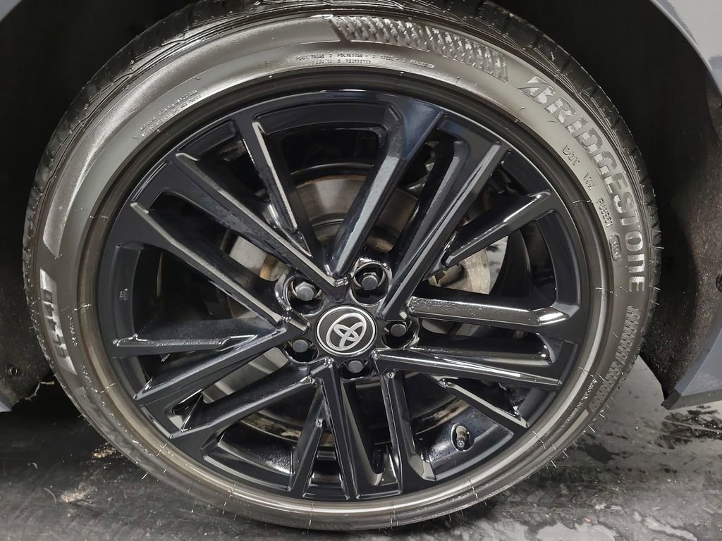 Used 2025 Toyota Camry SE image 10