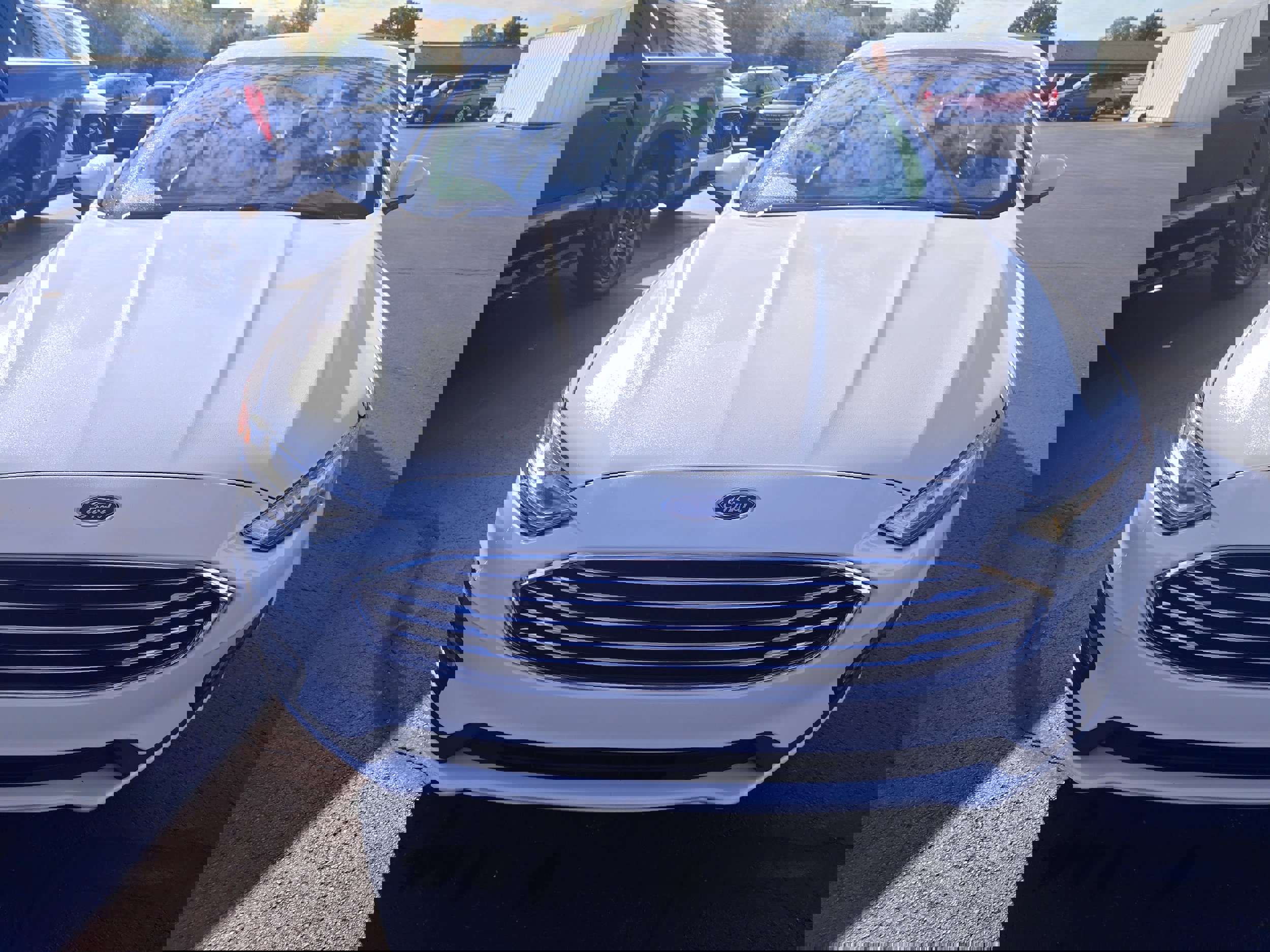 Used 2020 Ford Fusion SE w/ Equipment Group 151A image 3